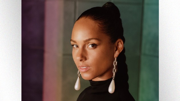 RumEkhtiar's tweet photo. If you need a little confidence boost, then give my #SongOfTheWeek a listen: it’s “Underdog” by Alicia Keys! Be sure to check out the full #RumAndCo playlist for more of my favorite tunes. #FollowFriday
https://t.co/dSwuWUcDws https://t.co/RJzJrH5wUV