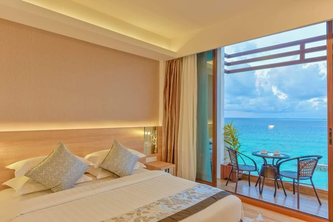 nextstopmv's tweet photo. One day or Day one? 🌊🧐 
.
.
.

#arenabeachhotel #maafushi #maldives #nextstopmaldives https://t.co/MoU505rks9