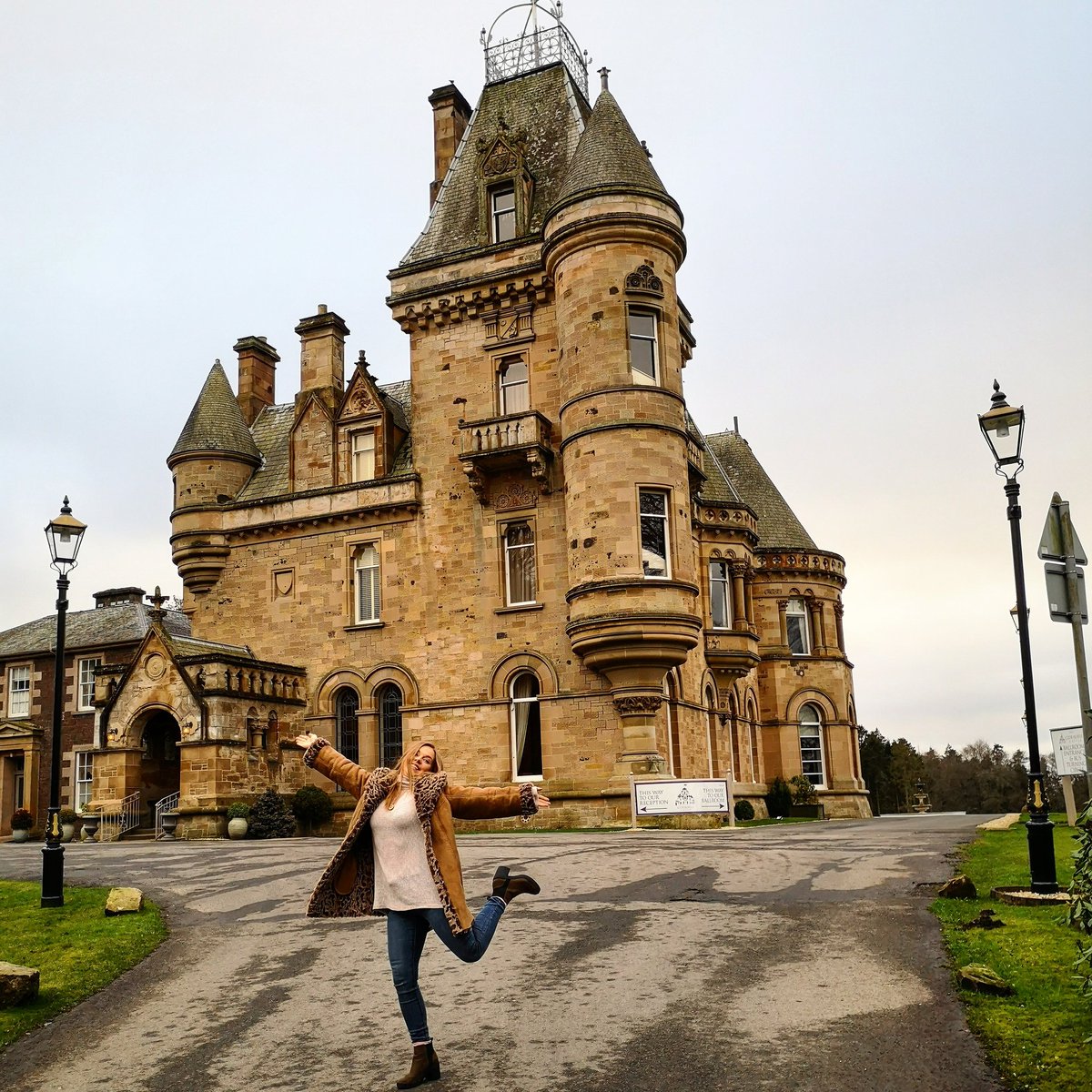 ThatScotsCouple's tweet photo. Very excited to share the news that we have confirmed our wedding day at the gorgeous @CornhillCastle for next January.
Excited doesn't even come close!
#wedding #scottishwedding #cornhillcastle #ScotlandIsNow https://t.co/X3xNkeOnul