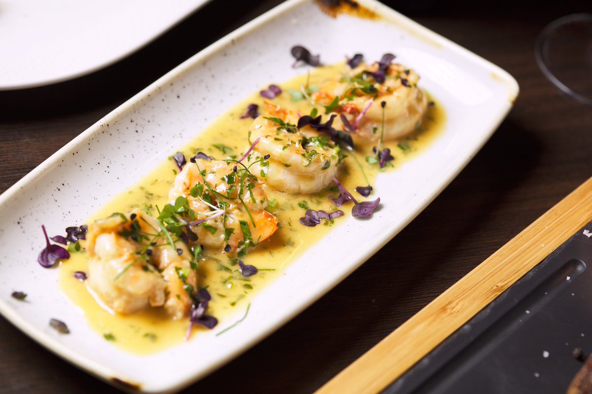 The weekend is here! 🎉 Join us for dinner, cocktails, brunch or our special Sunday Roasts!

Relax &amp; enjoy good food, good drink and great entertainment this weekend 😍