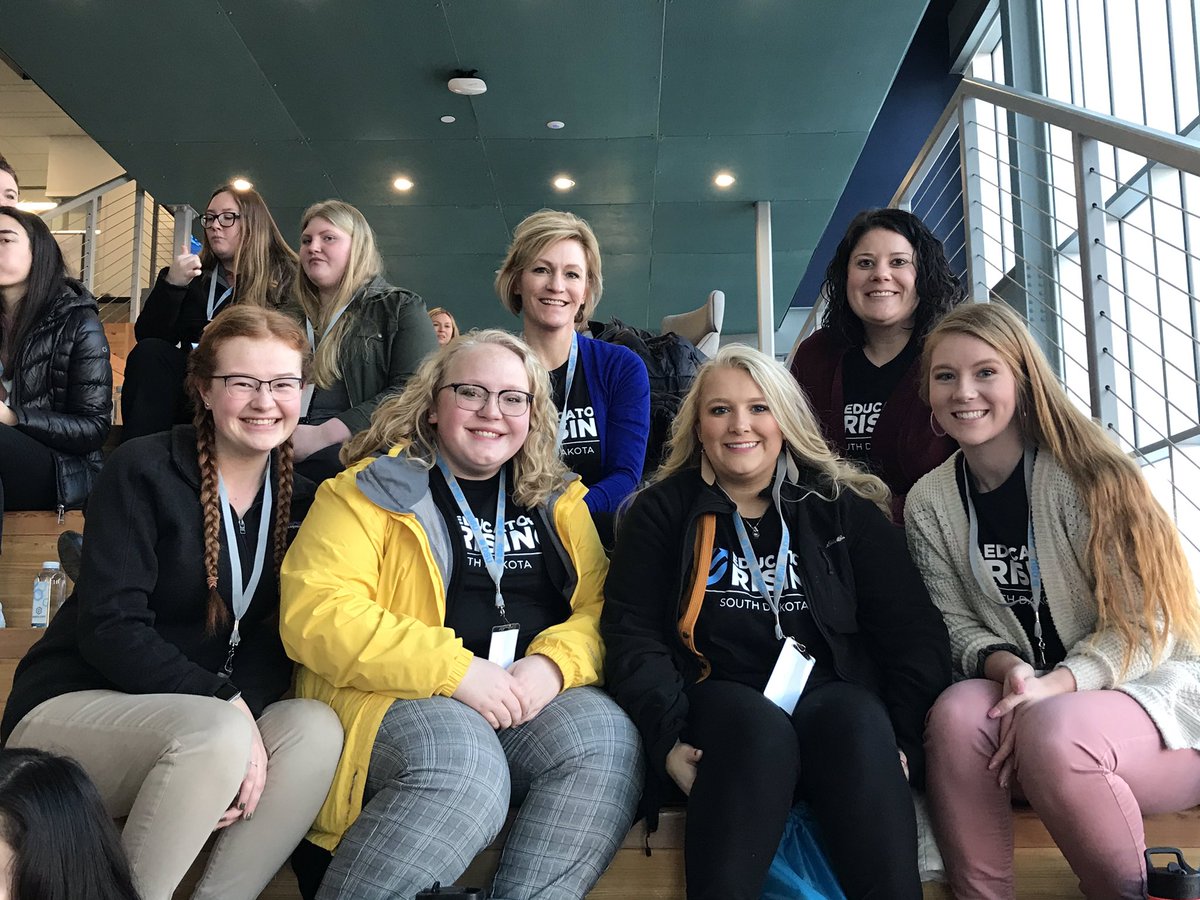 Madison High School representing <a href="/EdrisingSD/">EducatorsrisingSD</a>! There’s power to teaching. 
<a href="/MadisonCSD/">Madison Central School District</a> @betsyschamber <a href="/DSUteach/">DSU College of ED</a>