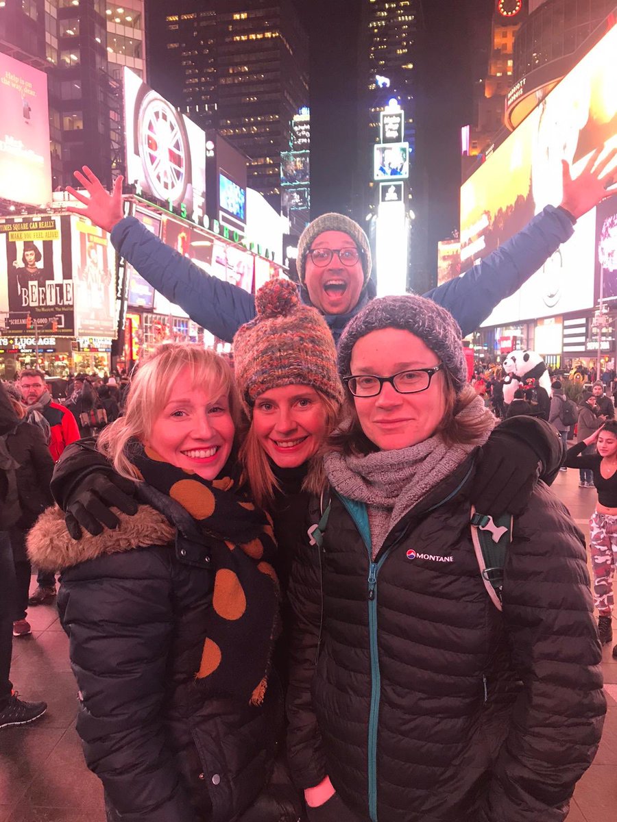 TGAS_PE's tweet image. Time square fun 🌃🗽 🏙 #TGSkiUSA