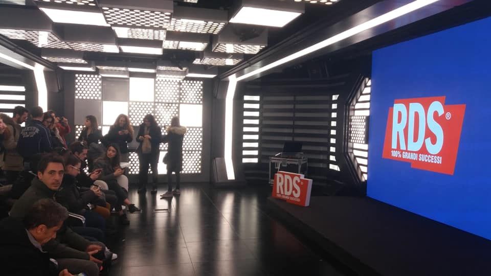DigitalCoachIT's tweet photo. Ecco i nostri ragazzi ospiti di RDS, per un incontro interamente dedicato ai processi digitali applicati al mercato radiofonico! #digitaltransformation #digitalcoach #digitalcoacheroes #digitalevents #rds https://t.co/UeLQV1ty6a