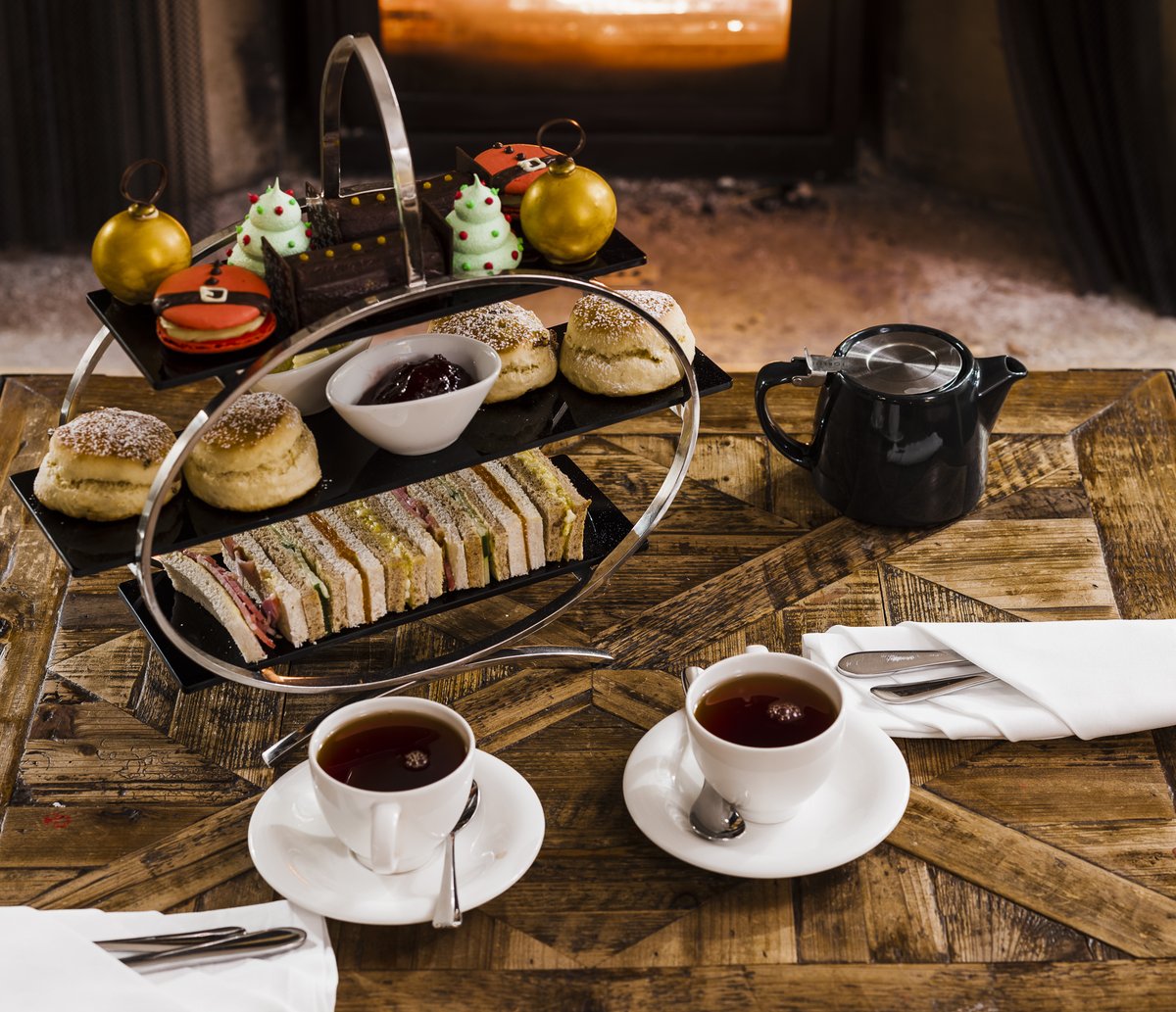 Calcot_and_Spa's tweet photo. "...Couldn’t recommend the hotel highly enough for its food, friendly atmosphere, wonderful spa, pool and stunning rooms"
⭐️ 5 star review, previous guest - Facebook ⭐️
#fivestarreview #afternoontea #cotswolds #calcotcollection https://t.co/c82kvA8VrM