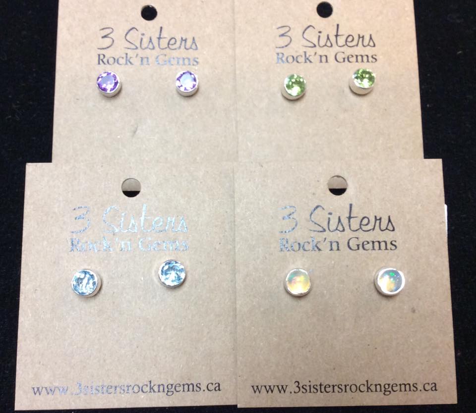 Pop into Sisters Rock'n Gems and pick up some new jewelry to spruce up your wardrobe for spring! 

1276 4th Avenue