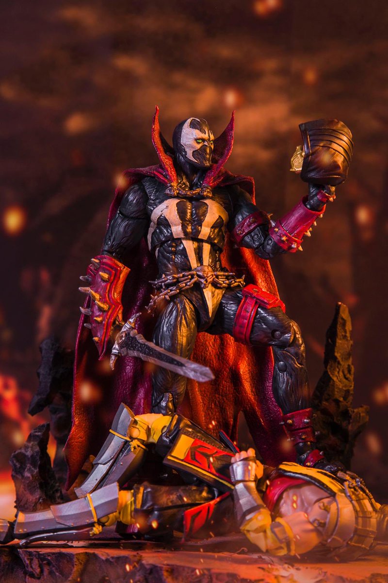 Todd_McFarlane's tweet photo. MORTAL KOMBAT SPAWN REVEAL!! 

FINALLY I CAN SHOW IT!! 
SPAWN @MortalKombat  action figure is an incredibly DETAILED ( true McFarlane Toys fashion) 7" scale figure designed with 22 points of ultra-articulation and can achieve full range posing. 
COMING MARCH 2020! #MK11 https://t.co/FPS4yOdPNk