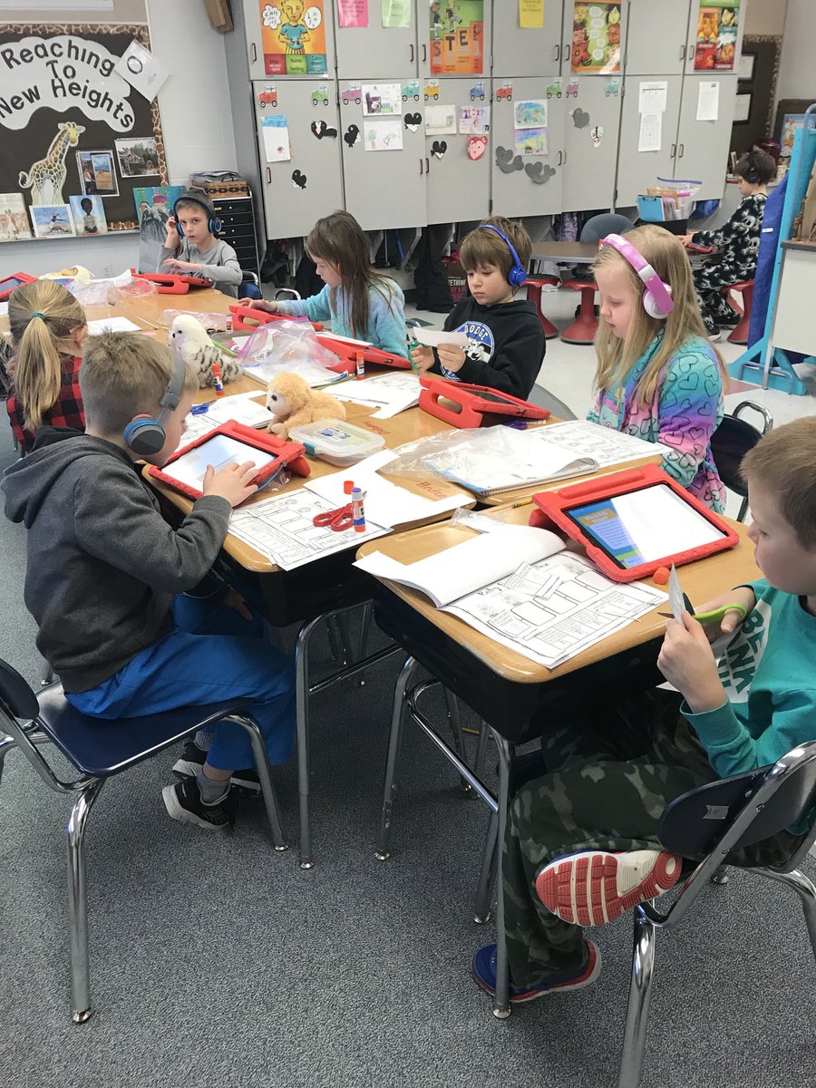 bronk_lb's tweet photo. #BlackHistoryMonth research #EngagedLearners @KMElem #KoMetsRead20 #GetEpic https://t.co/8rV7f6Xway