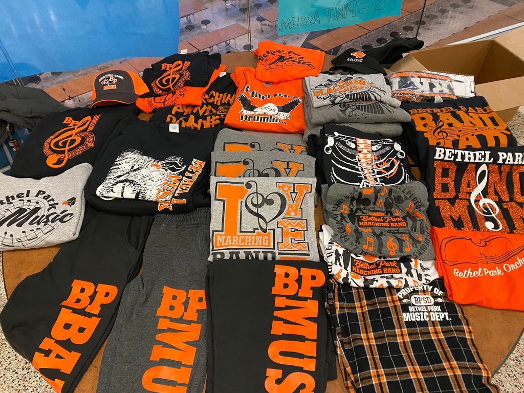 bpmusicboosters's tweet photo. We have some great BP Music gear still availabile - e-mail gtarr331@yahoo.com to get yours in time for our Spring Trip or for next year! https://t.co/N9GrKJMST4