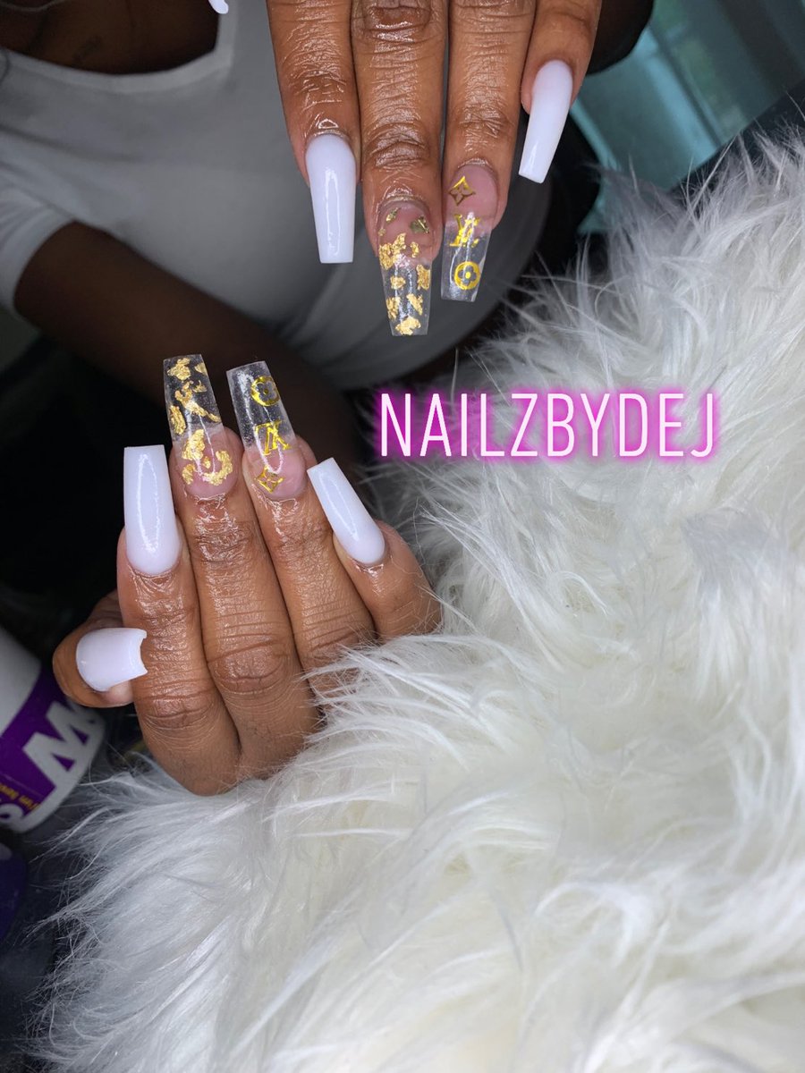 _xdejaaa's tweet photo. let’s get into these nails 💞🥰 my happiness. 
https://t.co/Xxltq7cMM7

🤪💞
#nails #acrylic #ombre #nailpolish #gelpolish #columbia #spartanburg #southcarolina #blacknailtech #selftaught #blingnails #nailart #rhinestones #coffinshape #squareshape #stilettonails https://t.co/PCKNUSGyDP