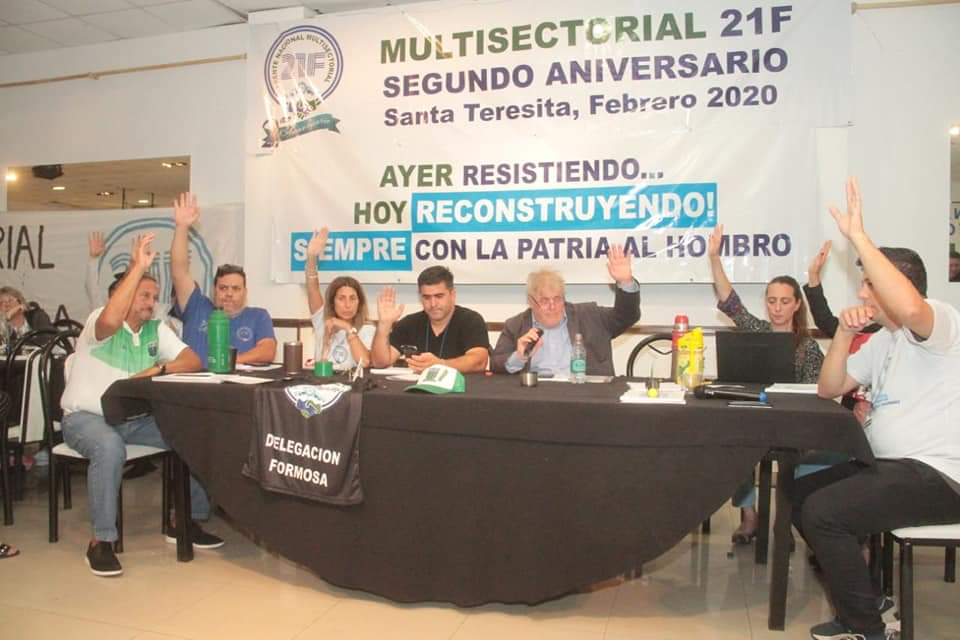 fabiana_berardi's tweet photo. Cierre del #QuintoPlenario21F
@21_nacional Luego de un profundo debate donde se expresaron compañeros y compañeras de todas la Multisectoriales del país, se finalizó un documento con 44 mociones para reconstruir la patria @udocbacentral presente. https://t.co/WXhnaCdnzZ