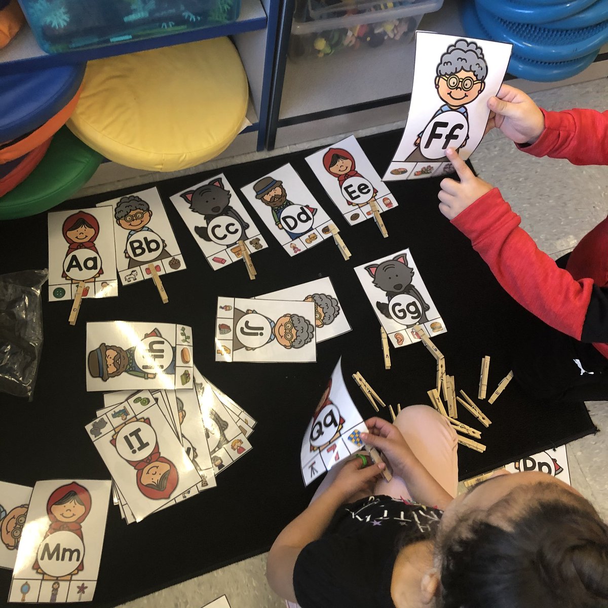 cquinnbuck's tweet photo. Fairy tale themed learning centers #leokindergarten @SASD_EMC @Corrine_Geiger https://t.co/Ss7Mo7HOaF