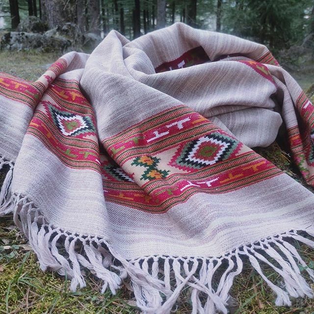 HimalayanShoppe's tweet photo. Handmade wool blanket scarf. https://t.co/NQ91jwMxWA #wool #scarf #handmade #blanketscarf #handloom #weaving #britishfashion #london #fashion #handwoventextiles #travel #shawl #weaversofinstagram #warpandweft #merinowool #woolscarf #germany #winterfashi… https://t.co/hw347kj1ly https://t.co/o5QmnYfvKp