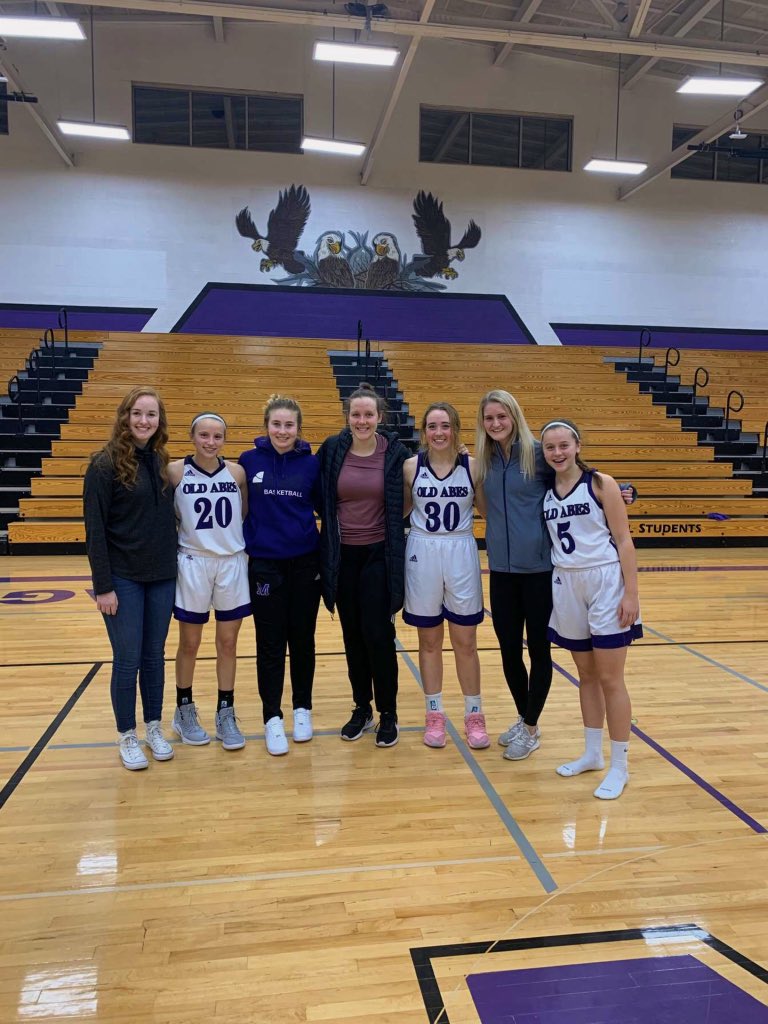 mhsgbbouts's tweet photo. It’s Senior Night! Come out and support your 5 seniors and the rest of the gang as it’s Crosstown pt. 2 tonight at the Eagles Nest!!! Tip off is 7:15! Since it’s senior night we’d love to see you all dressed up as seniors 👵👨‍🦳 https://t.co/rRlwLgPx6B
