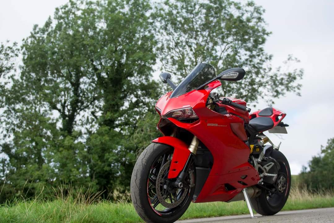 JDCompsUk's tweet photo. Win this insaine Ducati Panigale at https://t.co/qPDdQ2Zg5f
#ducati #panigale #jdcomps #win https://t.co/mDokNmAmfd