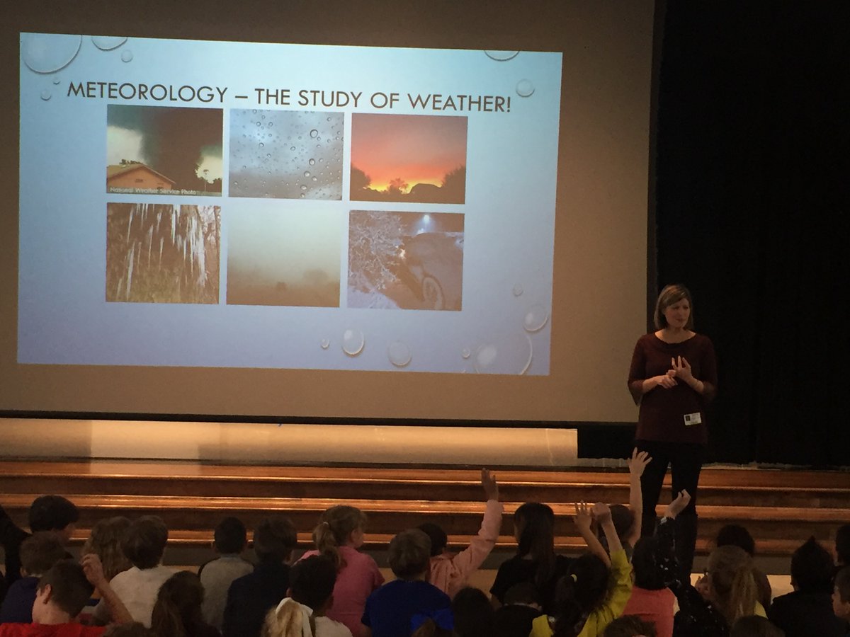 rancho_panthers's tweet image. Thank you @ChikageWeather for teaching our students about different types of weather and being a meteorologist.  #learningfromexperts