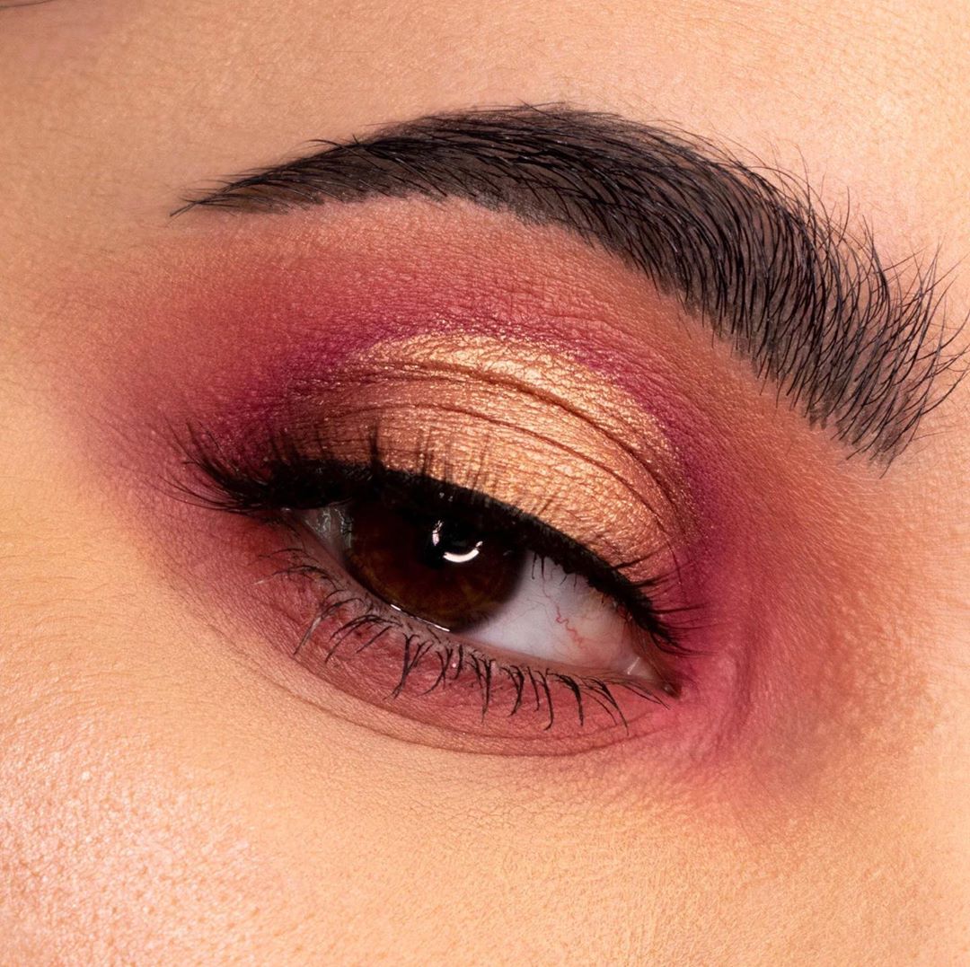 ¿Look de viernes noche? Te dejamos esta idea tan elegante hecha por <a href="/marikapergolesi/">MissMe Makeup&Beauty</a> 😍😍😍 
El look está realizado con la paleta "Fresh Start" de <a href="/corazonabeauty/">corazonabeauty</a> 
¿Tienes esta súper paleta?
maquillalia.com/corazona-soulm…