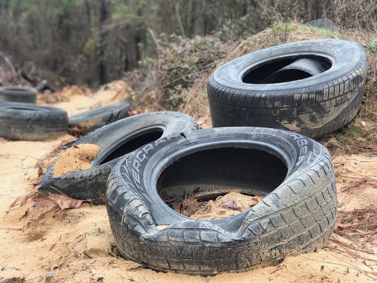 PalmettoPride's tweet photo. Once a couch has been dumped, household garbage, landscaping materials and tires will soon follow. Ask us about our camera loan program for litter hot spots. 🛋🗑🎥👀 #CitizensNotCustomers #LitterFreeSC https://t.co/vwhOEzUJ15
