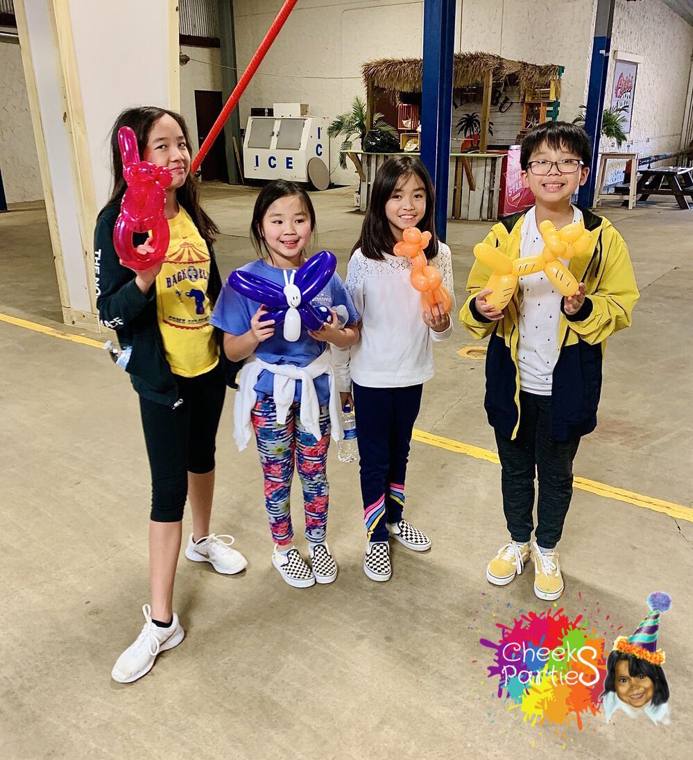 CheeksParties's tweet photo. #Squad goals! 😎
🔗Click the link in bio to book your balloon artist now 🎈

#cheeksparties #partytipoftheweek #booknow #facepainting #balloontwisting #partyfavors #custom #glittertattoos #partydecor #qualatex #partyentertainment #dallastexas #dfwpg #dfwkidsparties #dallasmoms https://t.co/AXp3UPwt6t