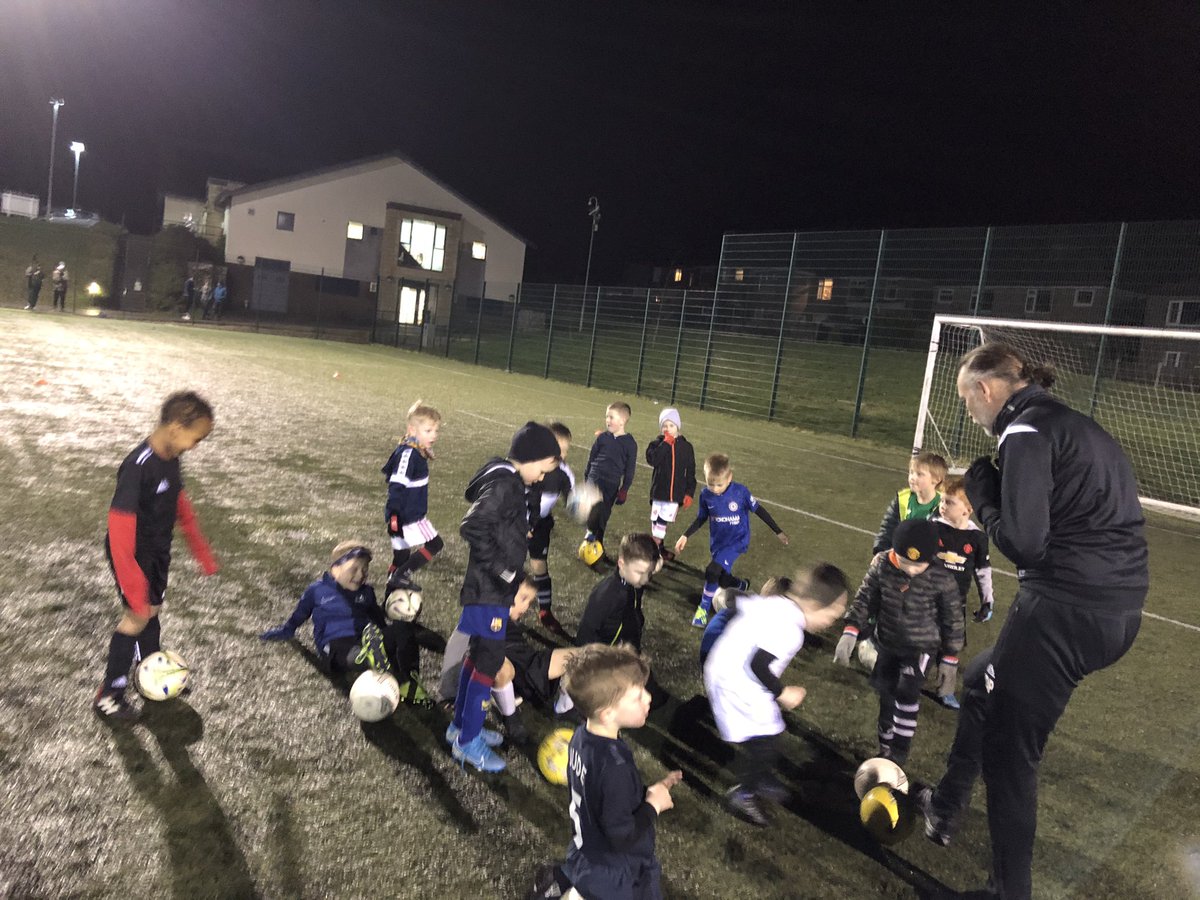 NLDDC_FirstStep's tweet image. Disappointed we had to call our session of tonight due to the weather 🌧💨 
We look forward to seeing everyone back next Friday 
Darren, Scott &amp;amp; Paul 
⚽️⚽️⚽️