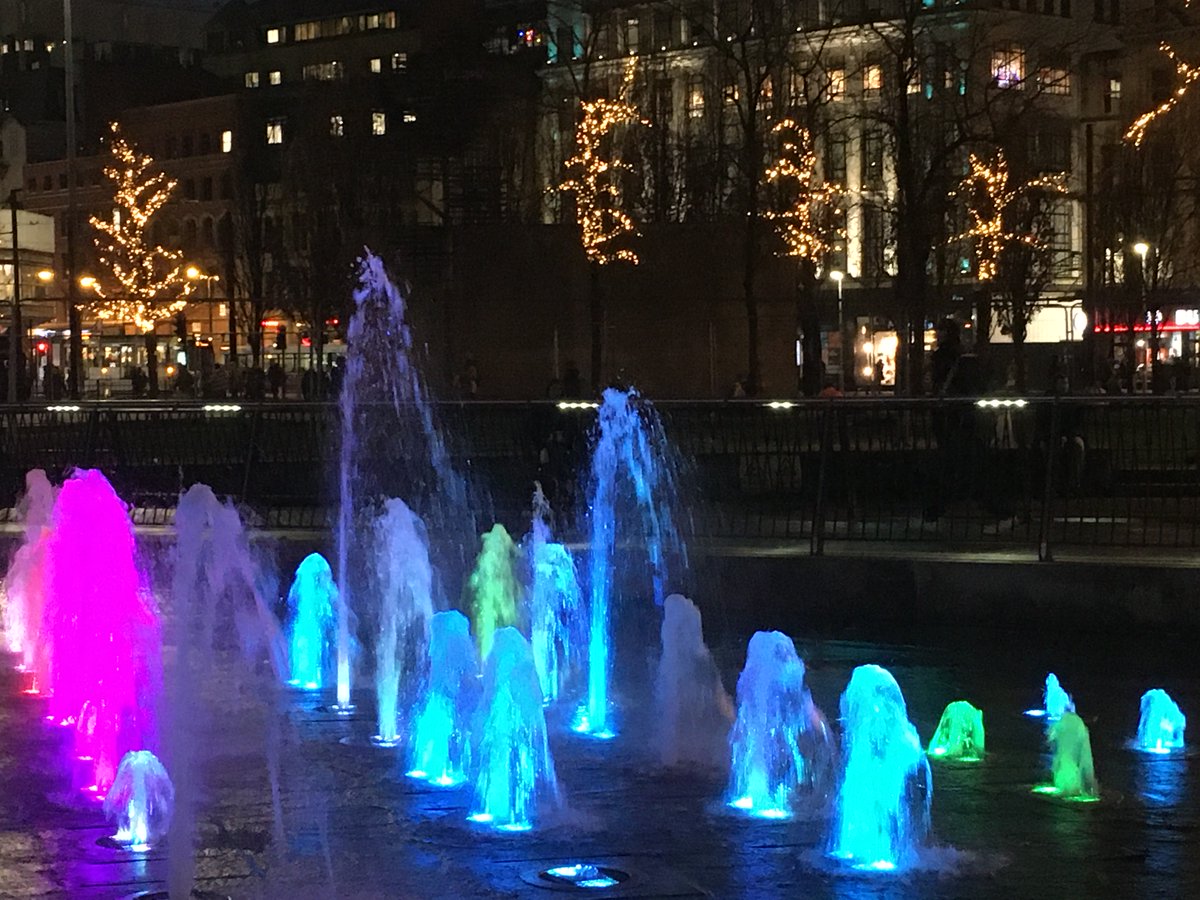 RosemaryKClyne's tweet photo. First trip to Manchester was a very busy afternoon with four presentations - but I enjoyed every minute!  Thank you Advance HE #STEMConf20 for the opportunities to present some of my academic work and develop new collaborations! @AdvanceHE  #STEM  #STEMeducation  #highereducation https://t.co/6w6SrzuigB