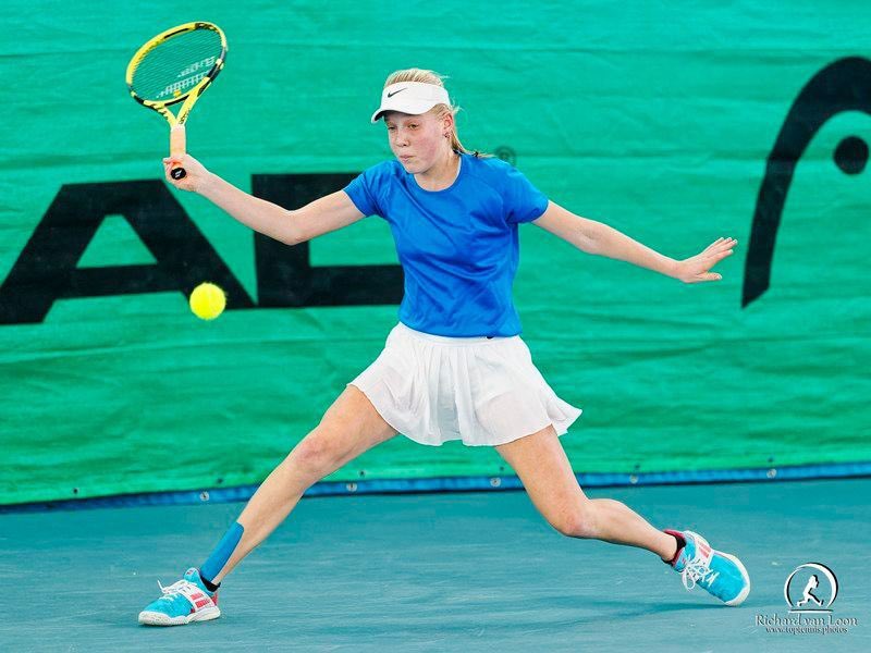 TennisEurope's tweet photo. WINTER CUPS by @head_tennis 
14&amp;U Finals, Day 2 results 

🚹 #Veska [CZE]
Main:
🇨🇿 CZE 1-2 POL 🇵🇱 
🇷🇴 ROU 2-1 GER 🇩🇪 
5-8th:
🇮🇹 ITA 2-1 ESP 🇪🇸
🇨🇭 SUI 2-1 RUS 🇷🇺

🚺 #Rakovnik [CZE]
Main:
🇨🇿 CZE 3-0 POL 🇵🇱
🇬🇧 GBR 1-2 RUS 🇷🇺
5-8th:
🇫🇷 FRA 3-0 BUL 🇧🇬 
🇺🇦 UKR 1-2 GER 🇩🇪 

Pic: 🇨🇿 https://t.co/eBdbtwvxNm