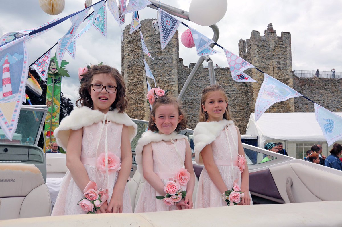 Our fabulous 2019 Gala Fest Princesses Millie, Lexie and Grace 👑😊