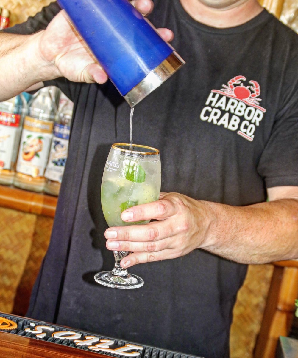 HarborCrabCo's tweet photo. are pouring fun for this Friday! Happy hour with half price drinks 4 pm to 7 pm. Mach 5 Band will be rockin' The Crab starting at 7:30 pm.
π¦π¦π¦ β β β β β β
#PouringFun #CrabbieHappyHour #Patchogue #PatchogueHappyHour #Mach5Band #HarborCrab https://t.co/uaoVEHjfY5