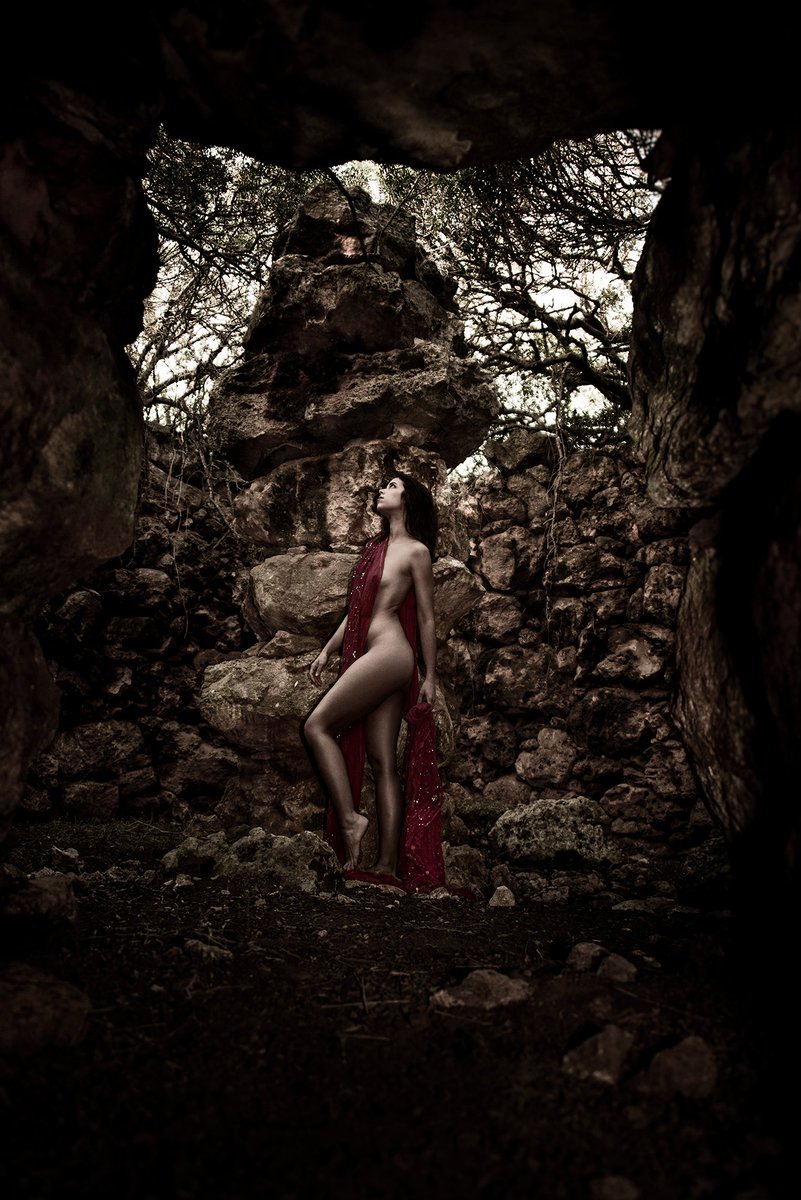 DiegoBlancoFoto's tweet photo. Talayótica © Diego Blanco #art #model #photography #foto #mallorca #shooting #portrait #fashion #natural #modellife #photoshoot #instamodel #beautiful #photo #sensualshots_ #monochrome #blackandwhite #mallorca #talayot #talaiot #arqueología #archeology #ancientcivilization https://t.co/vHTakFav81