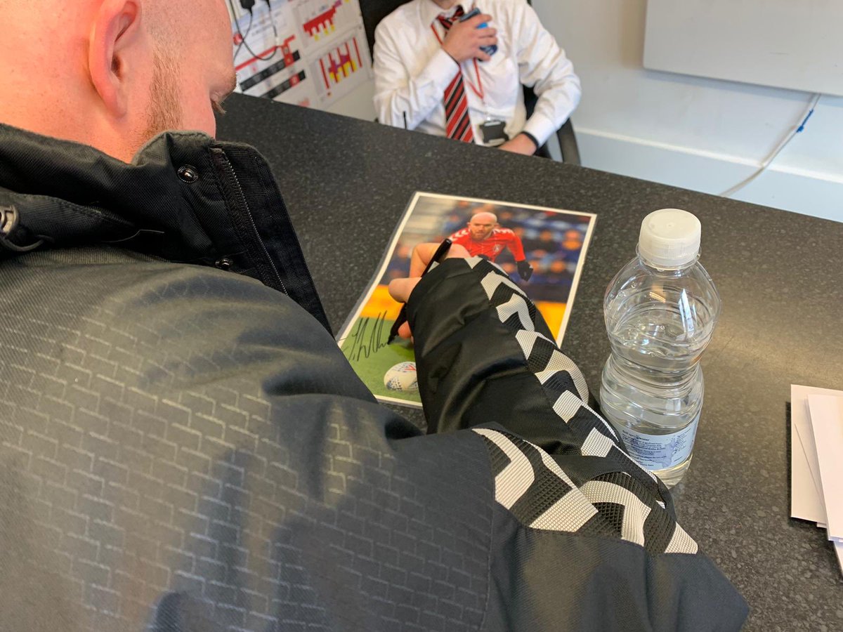 FSD_CACT's tweet photo. 🔴⚪️COMPETITION TIME 🔴⚪️| Retweet, like and follow 👉🏻@FSD_CACT 👈🏻 for a chance to win a signed photo by @CAFCofficial player and Welsh International Jonny Williams. Winner will be announced Friday 6th March at 5.30pm #cafc @CAFCTrust https://t.co/CrEGHvtQUv