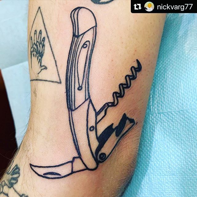 SC_Experience's tweet photo. How great is this tattoo?  Who among you would get this tribute to your love of wine?? 🍷 💕 
#winelover #winetattoo 
#Repost @nickvarg77 with @make_repost
・・・
For the wine 🍷 lovers #futattoo#santacruz https://t.co/E3ADFdC8HW https://t.co/Iurp4TD887