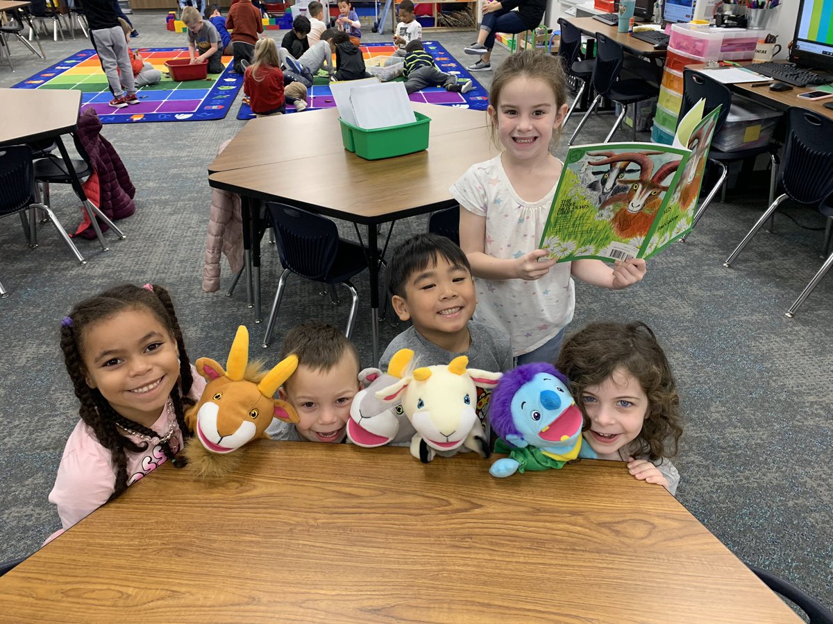 SHINE Time fun with puppets! #creechpride