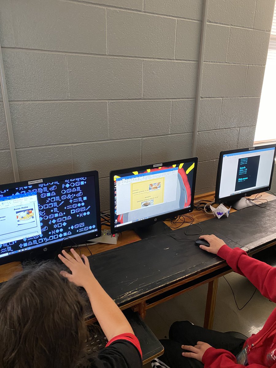 becky_gieringer's tweet image. Students creating their own professional food menus! #wearecanyon #careerexploration #techapps @CanyonMiddle @c_quidachay
