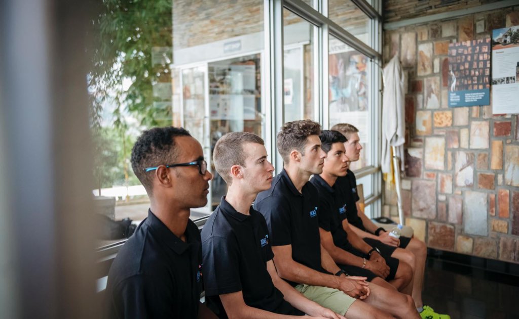 ERUHSO0WkAMgZkD?format=jpg&name=medium