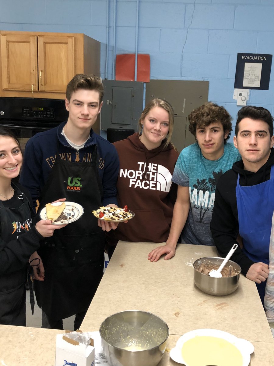 LiDebona's tweet photo. Julia Child would be proud of our “French Chefs”. @MHSSPrincipal #MTPSpride https://t.co/nWrnKg464W