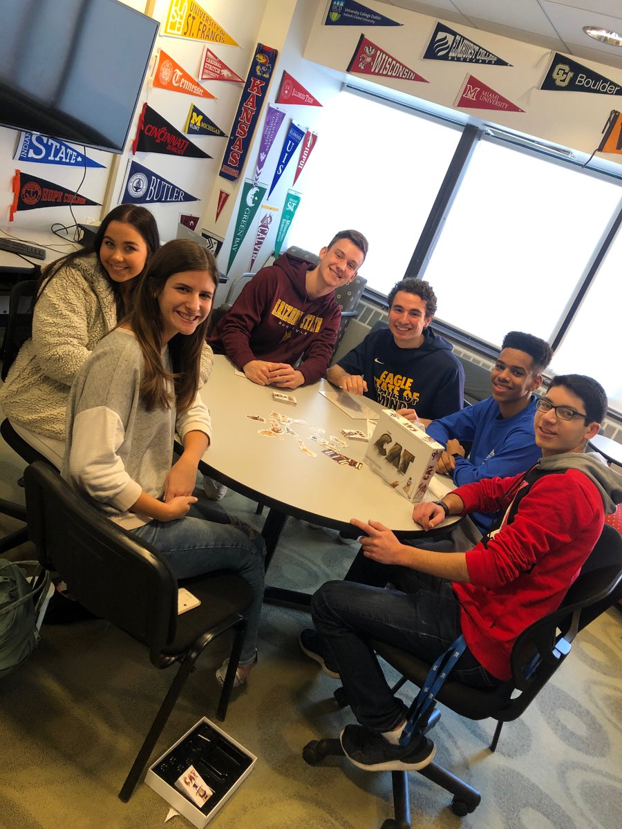 <a href="/SandburgSslt/">Sandburg SSLT</a> members in our College and Career Center this morning trying out one of our games!! Be on the look out for their podcast interview with Mr. Matkovich discussing @SeniorSeminarCS! 

Not a cell phone in sight!🤓Don't forget to check out the C&amp;C Center during lunch!!