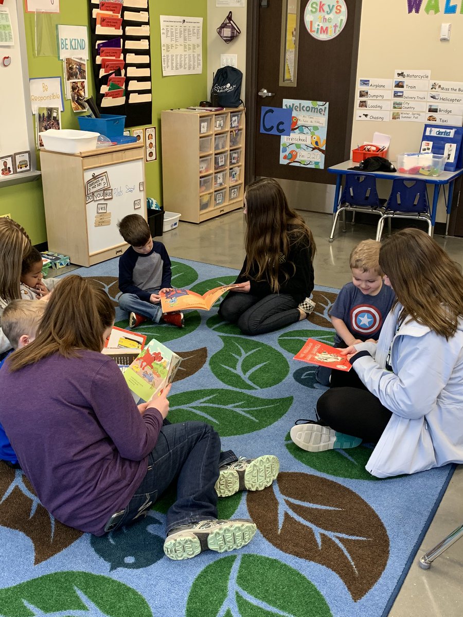 JodiBoschert's tweet photo. MS Ss are having a great visit at the ELC for #StudentPD #OFarmPride https://t.co/ONJSMRDaew