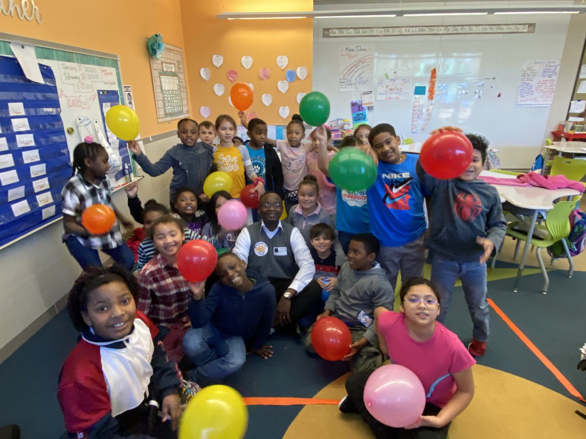 MrsMartin2168's tweet photo. A special shout out to Mr. Tinubi! Thank you so much for coming to our classroom and teaching us about electricity! We learned so much while having fun. We have many scholars who now aspire to be an electrical engineer. @SegunTinubi @CovestroBaytown @HumbleISD_RCE https://t.co/OsfXixh3q9