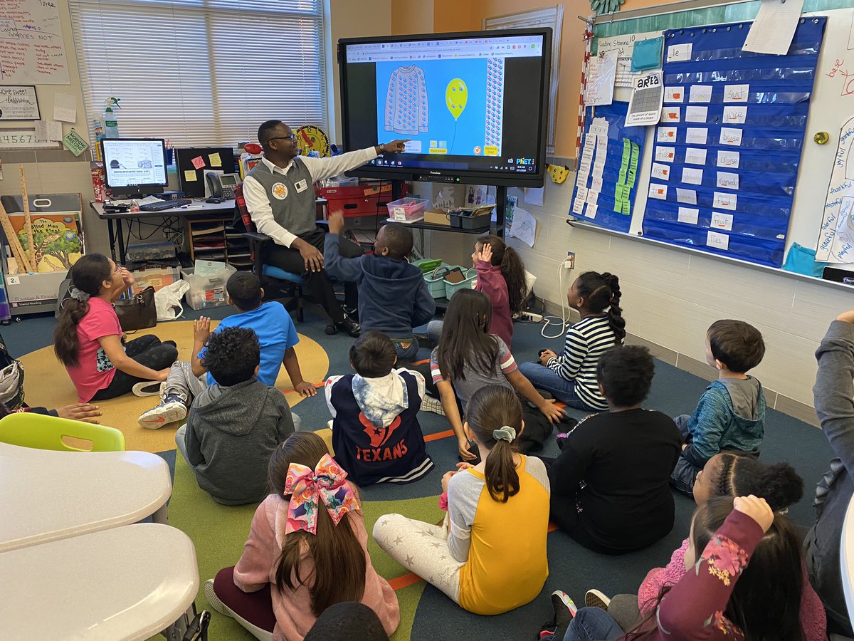 MrsMartin2168's tweet photo. A special shout out to Mr. Tinubi! Thank you so much for coming to our classroom and teaching us about electricity! We learned so much while having fun. We have many scholars who now aspire to be an electrical engineer. @SegunTinubi @CovestroBaytown @HumbleISD_RCE https://t.co/OsfXixh3q9