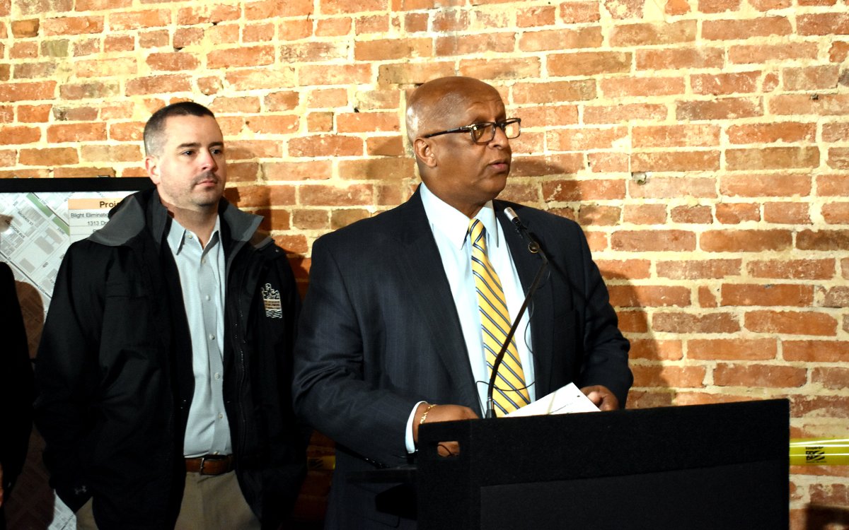 bmoredhcd's tweet photo. @mayorbcyoung with @CouncilmanETC announces Beloved Community CDC, of the Union Baptist Church, as the development team investing about $6.1 M to develop 1315 Division St. - site of the former PS 103 (Henry Highland Garnet School). #BuildingBaltimore @VenableLLP @MahoganyIncorp https://t.co/iHtjNp8Kyj