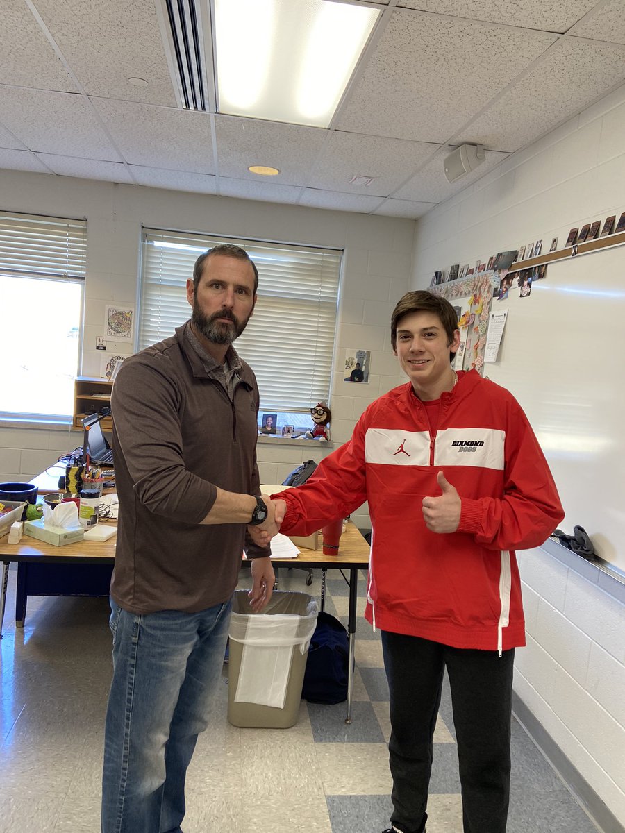 bloomer_jaden's tweet photo. Endorsements are just rolling in. I am so happy to announce that Mr. Scheffer will be joining our team. We be making big moves! 🇺🇸 #BloomerBeck2020 https://t.co/o287KyMPUz