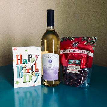 GrandSugarBeach's tweet photo. Our in-room packages are a great way to add a little local flavor to your stay with us. Featuring seasonal favorites such as wine and treats, we can help you celebrate a birthday, anniversary, or special occasion.

https://t.co/CZLwXvXwXJ https://t.co/I5g5zPNfbH
