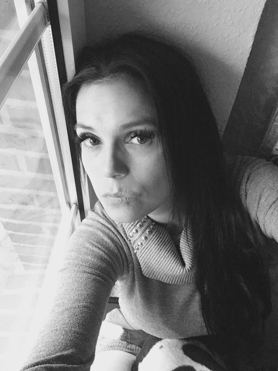 Schönen Start ins WE meine Zuckerhasen. Kussi eure Roxxy #Wochenende #camgirl #webcamgirl #cammodel #webcammodel #sexybeauty #sexyme #lovemylife #sexybitch #privatleben #privatlife #memyselfandi #big7girl #roxxystar #roxxystarprivat shrt7.com/Roxxy-Star #roxxystaronlyonbig7