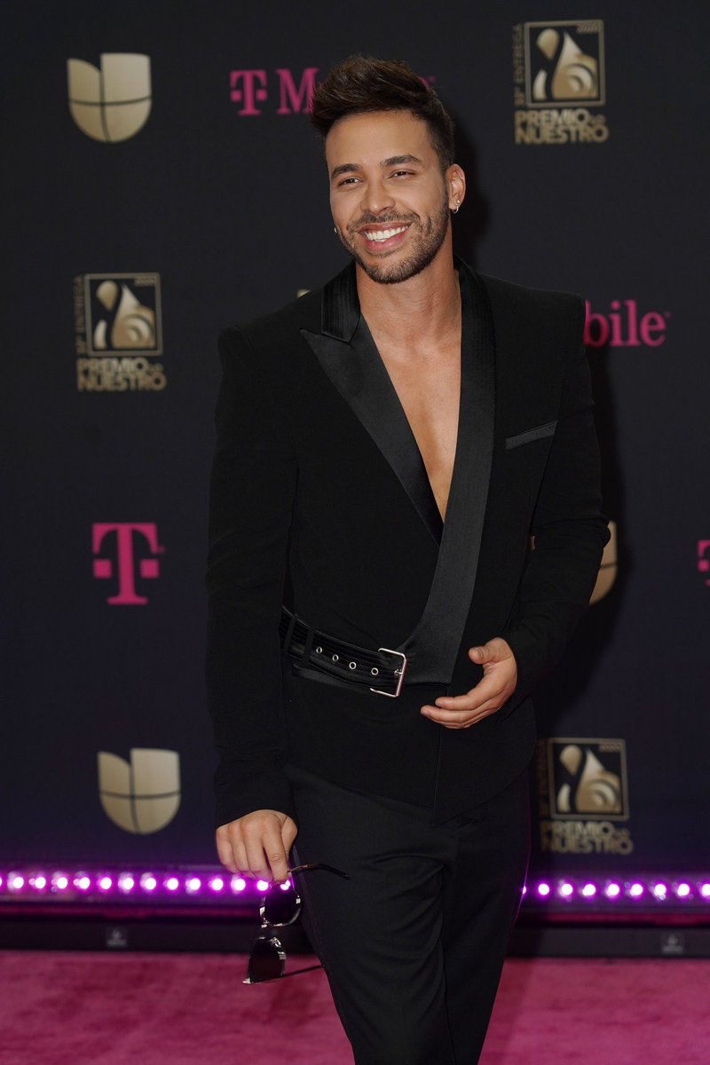 PrinceRoyce's tweet photo. 😁 https://t.co/tLAU3SG4ka