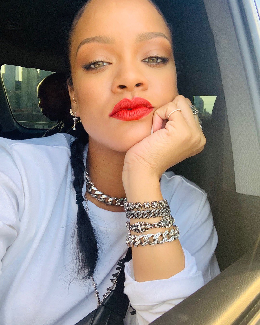To wish your favorite, RIHANNA, A Happy Belated Birthday!            