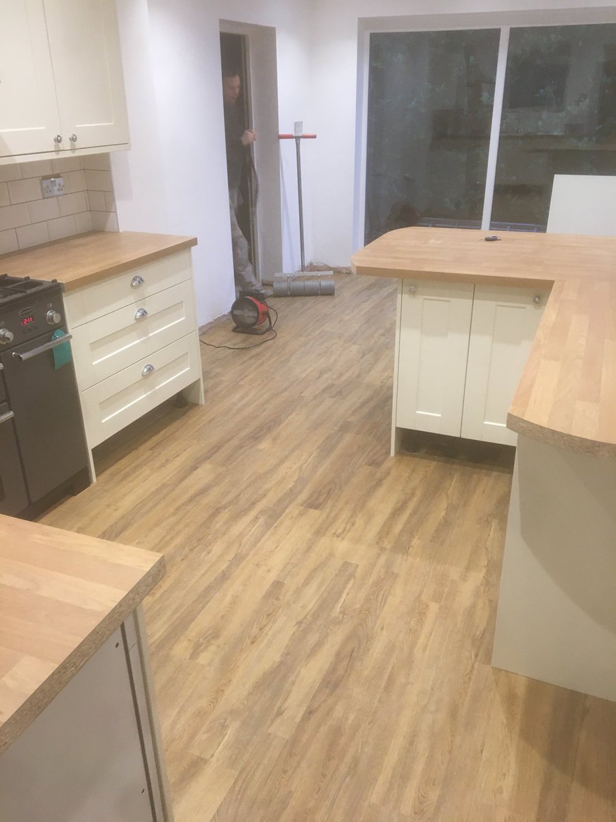 SMCwindows's tweet photo. Down #flooring #expona #loveourjob https://t.co/yToIdz1zrd