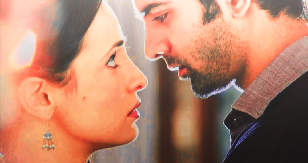 Even after all the teasing, he did hold her  #BarunSobti  #SanayaIrani  #IPKKND  #Arshi