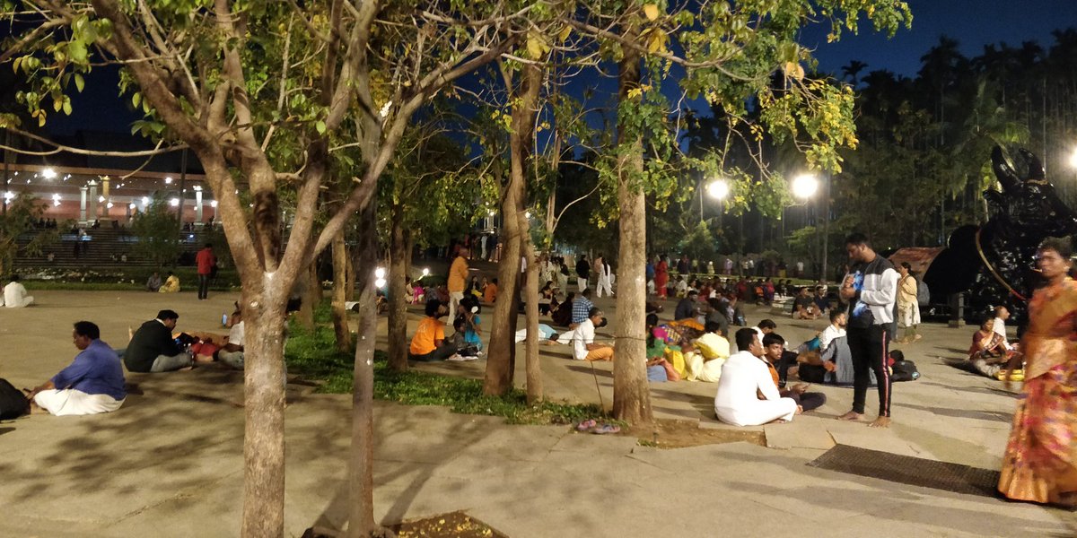 priyankawriting's tweet photo. Full night party 🥳
#Mahashivaratri2020 #DontYawnTillDawn #MagicOfMahashivratri
#Shiva #maproute https://t.co/AcIOzuZJUM