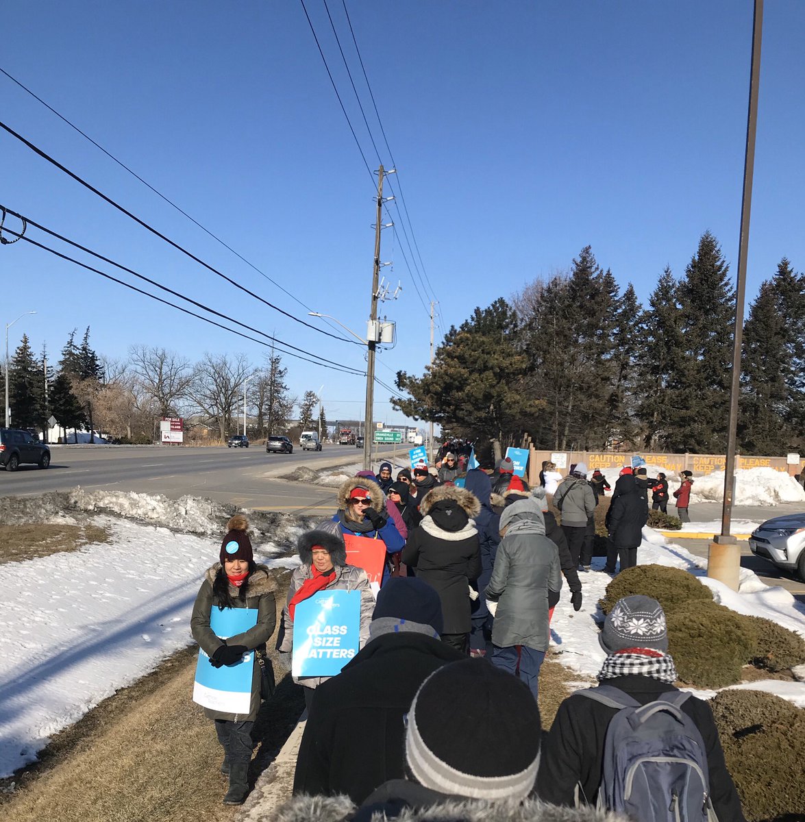 Showing support for teachers and public education <a href="/ETFOPeel/">ETFO Peel</a> #BramptonNorth <a href="/osstf/">OSSTF Communications</a> <a href="/OSSTFD19/">OSSTF Peel Teachers</a> <a href="/ETFOeducators/">Elementary Educators</a> #onted #CutsHurtKids #onpoli