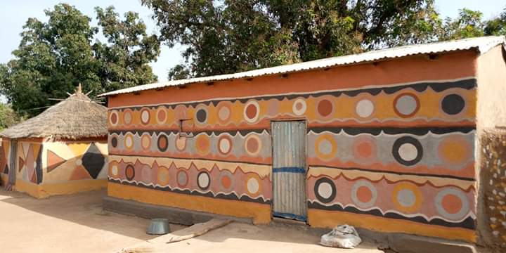 dogontravel's tweet photo. #Festival #BogoJa c'était ce week-end à #Siby
Maisons décorées par les femmes
Pays #Mandingue
#Manding #femme #parrimoine #culture #tourisme #Décoration #AllianceDogonTravel #AllianceDogon https://t.co/53pbvR9LXA