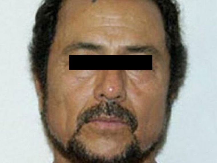 UNoticiasPuebla's tweet photo. #Angelopolis Francisco "Pancho Guízar" de 67 años, el rey del #huachicol, es el hombre ejecutado en su camioneta en Lomas de Angelópolis.
 En 2010 fue detenido por robo de combustible en #Monterrey por falta de elementos  fue liberado. @PueblaUltimas
@FiscaliaPuebla @SSPGobPue https://t.co/pb2ybdmCYt